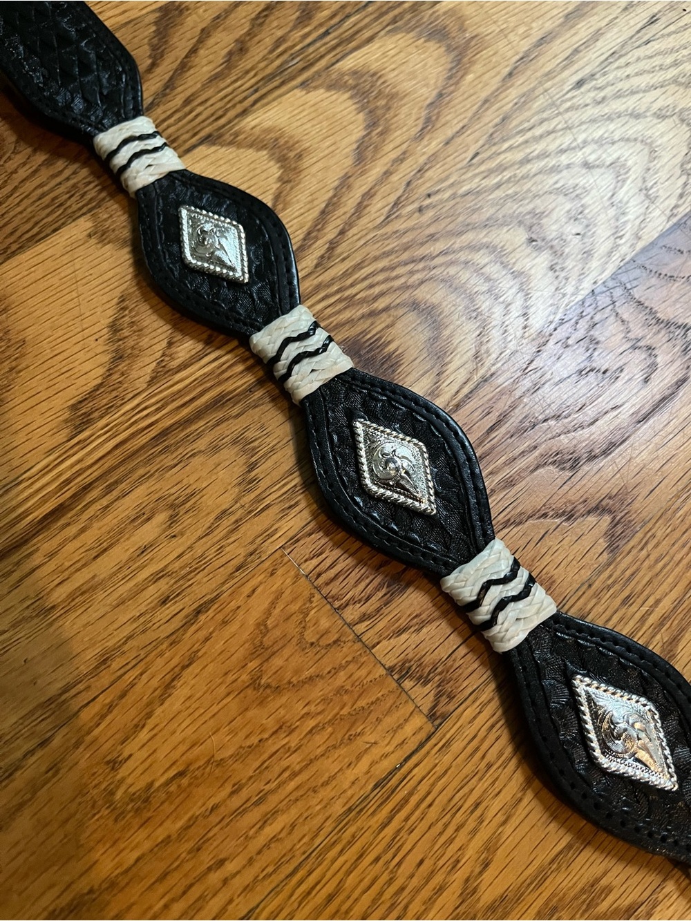 Vintage Women’s Nocona Cowgirl Belt Black Genuine Leather Conchos Adjustable - Picture 6 of 9